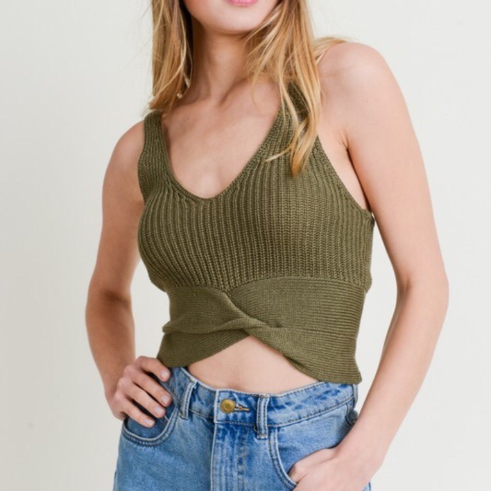 ❗️Three Left❗️Olive Green Twisted Knot Tank